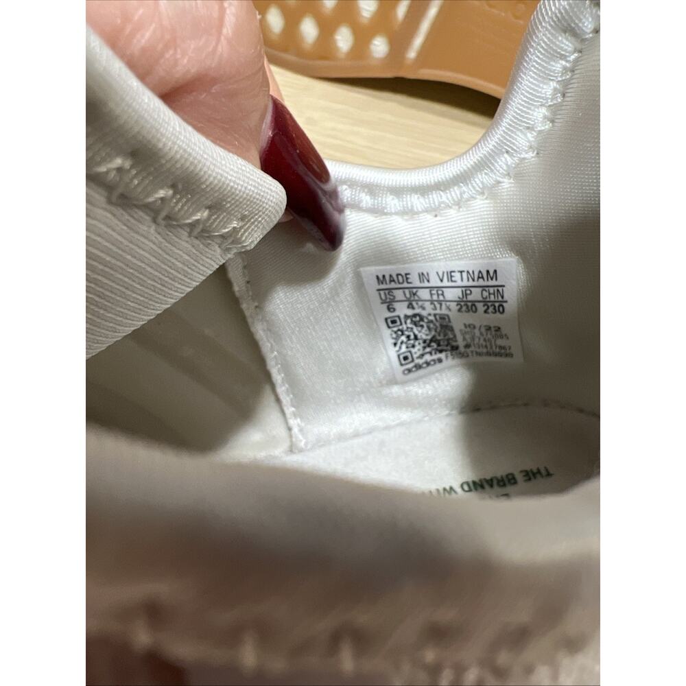Adidas NMD_R1 White/Green Sneakers Womens Size 6 - Picture 10 of 13